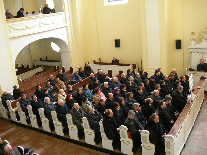 Sípos Tas Töhötöm esperes úr beiktatása a gyomai Református Templomban