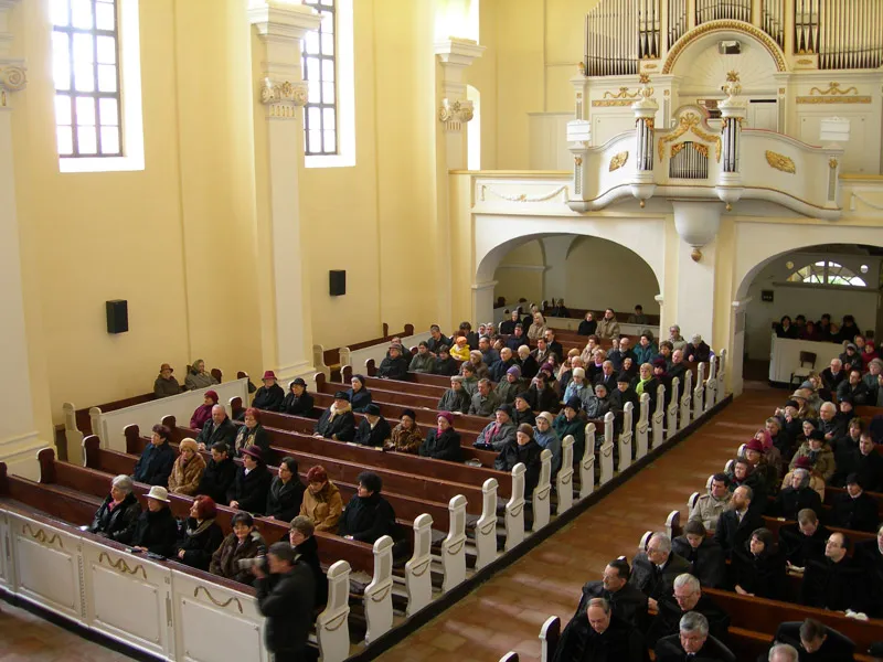 Sípos Tas Töhötöm esperes úr beiktatása a gyomai Református Templomban