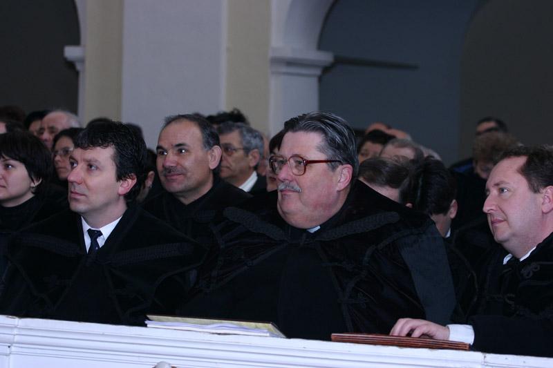 Sípos Tas Töhötöm esperes úr beiktatása a gyomai Református Templomban
