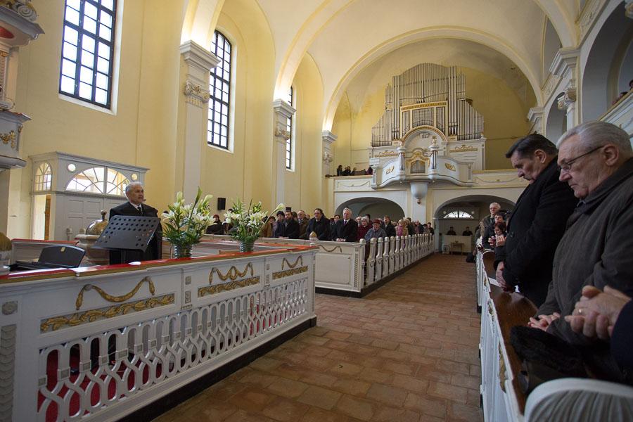Hálaadás Sipos Tas Töhötöm református esperes 48 évi szolgálatáért