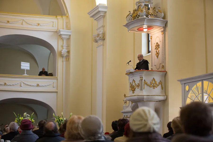 Hálaadás Sipos Tas Töhötöm református esperes 48 évi szolgálatáért