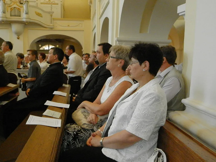 Papp Tibor lelkészbeiktatása és hálaadó istentisztelet a 200 éves templomért