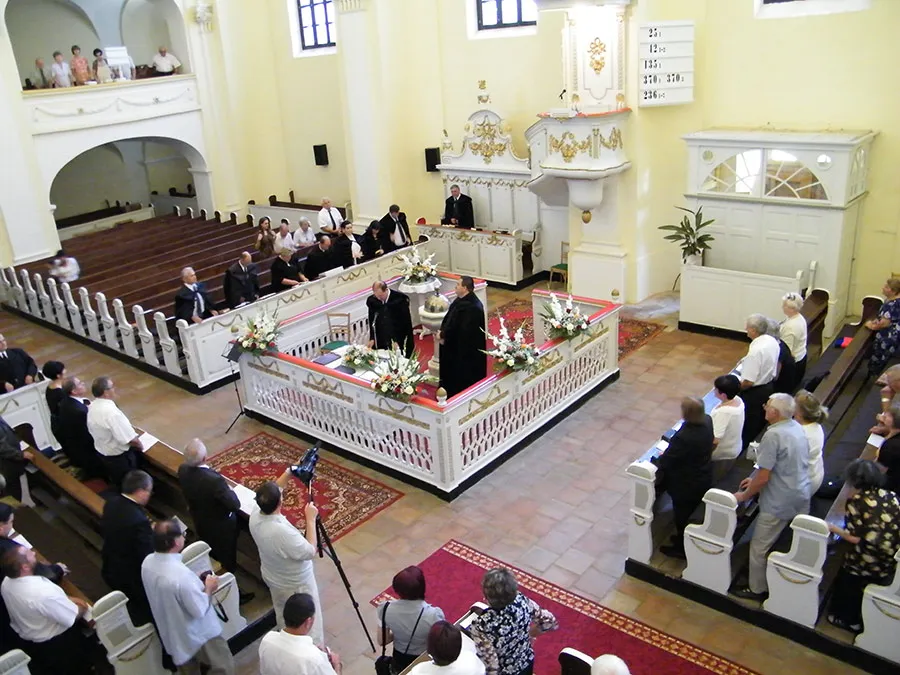 Papp Tibor lelkészbeiktatása és hálaadó istentisztelet a 200 éves templomért