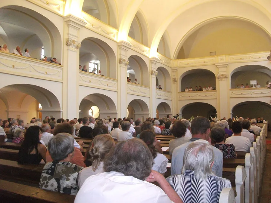 Papp Tibor lelkészbeiktatása és hálaadó istentisztelet a 200 éves templomért