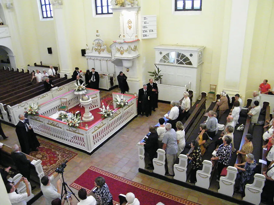 Papp Tibor lelkészbeiktatása és hálaadó istentisztelet a 200 éves templomért
