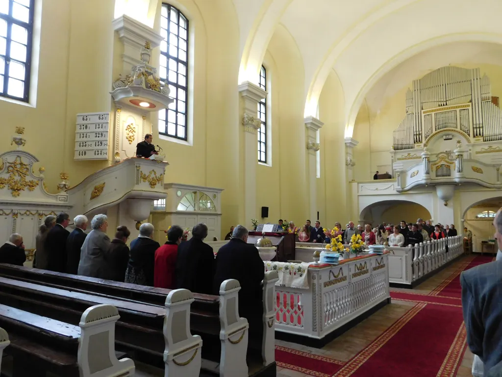 Pünkösdi istentisztelet, konfirmáció és konfirmandus találkozó 2016