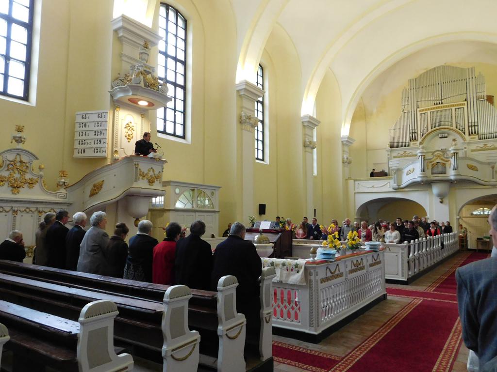 Pünkösdi istentisztelet, konfirmáció és konfirmandus találkozó 2016