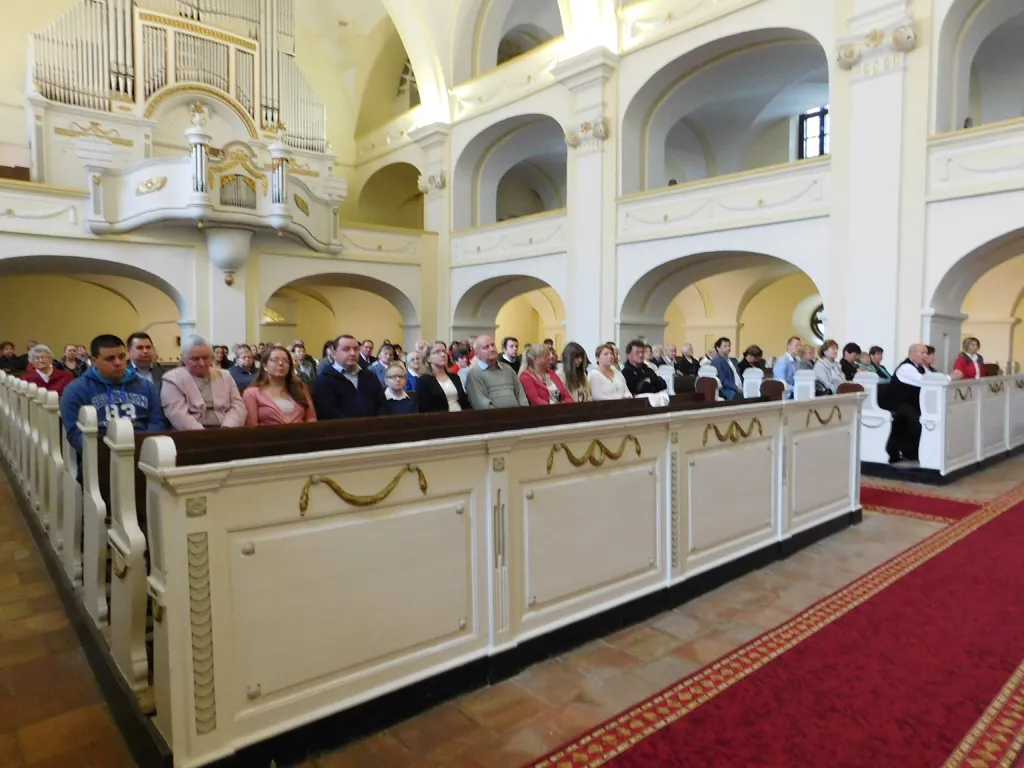 Pünkösdi istentisztelet, konfirmáció és konfirmandus találkozó 2016