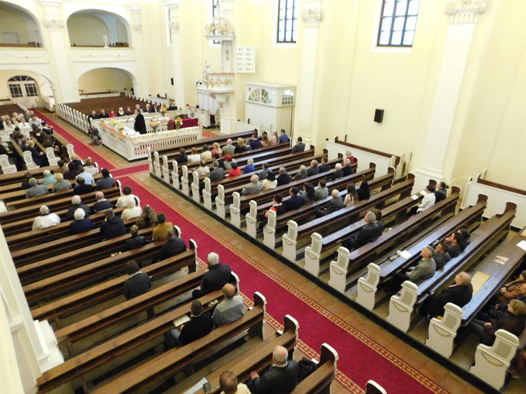 Pünkösdi istentisztelet, konfirmáció és konfirmandus találkozó 2016