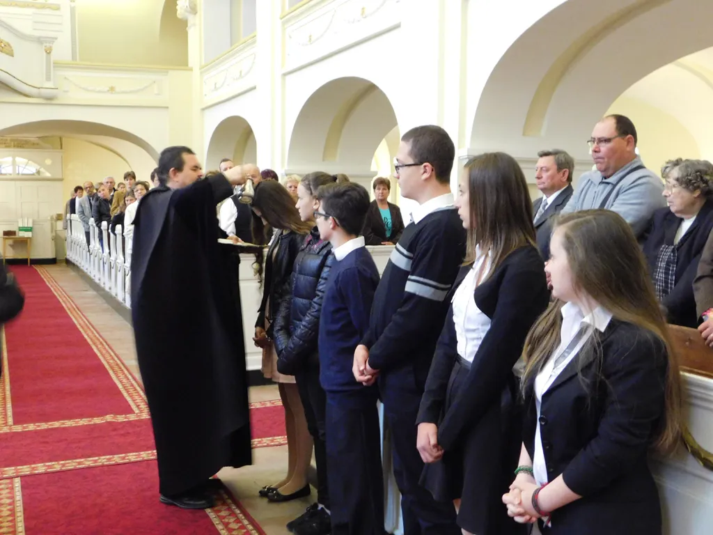 Pünkösdi istentisztelet, konfirmáció és konfirmandus találkozó 2016