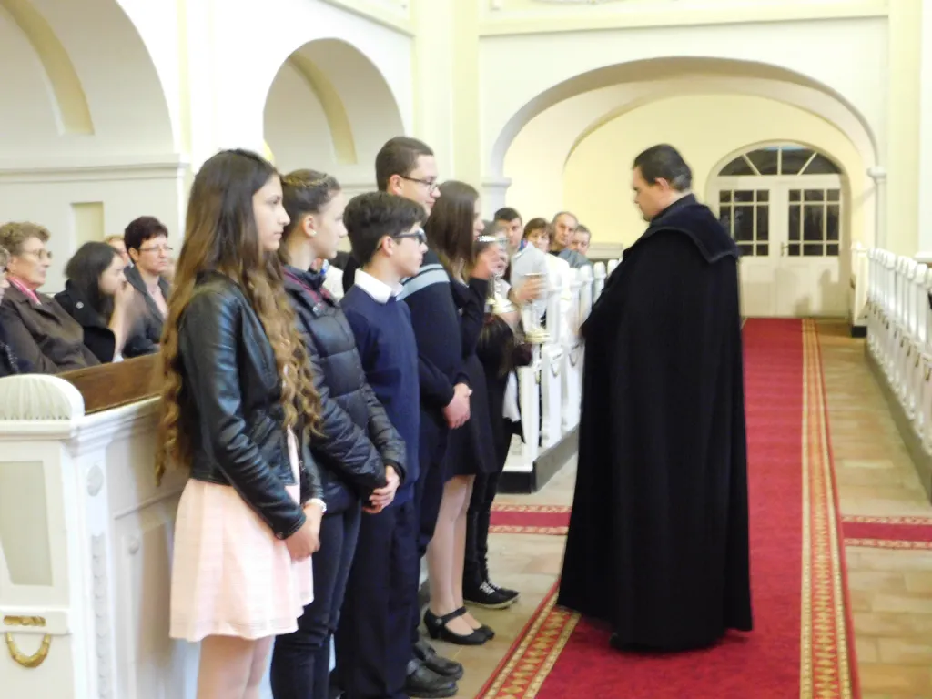 Pünkösdi istentisztelet, konfirmáció és konfirmandus találkozó 2016
