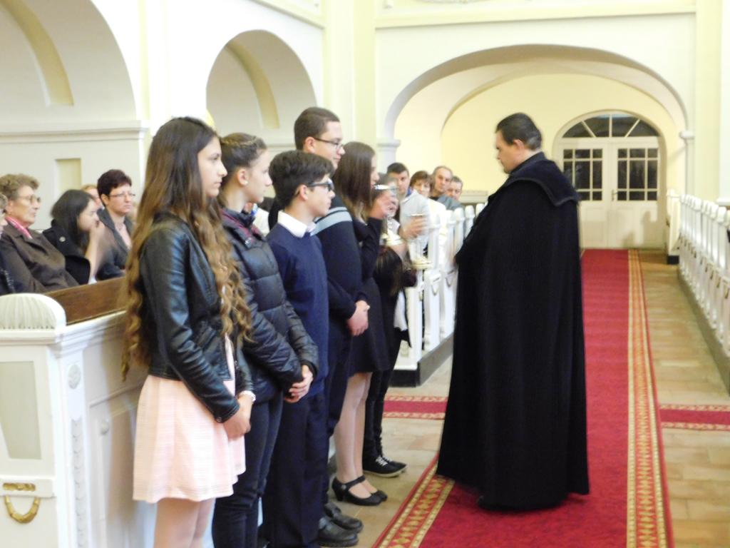 Pünkösdi istentisztelet, konfirmáció és konfirmandus találkozó 2016