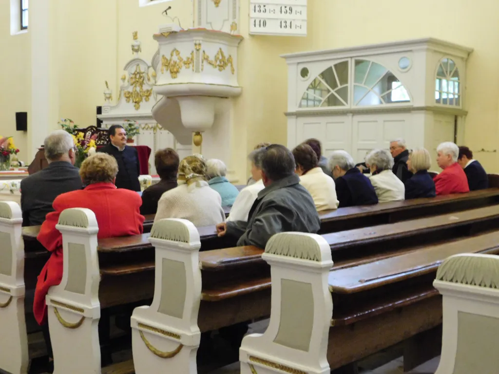 Pünkösdi istentisztelet, konfirmáció és konfirmandus találkozó 2016