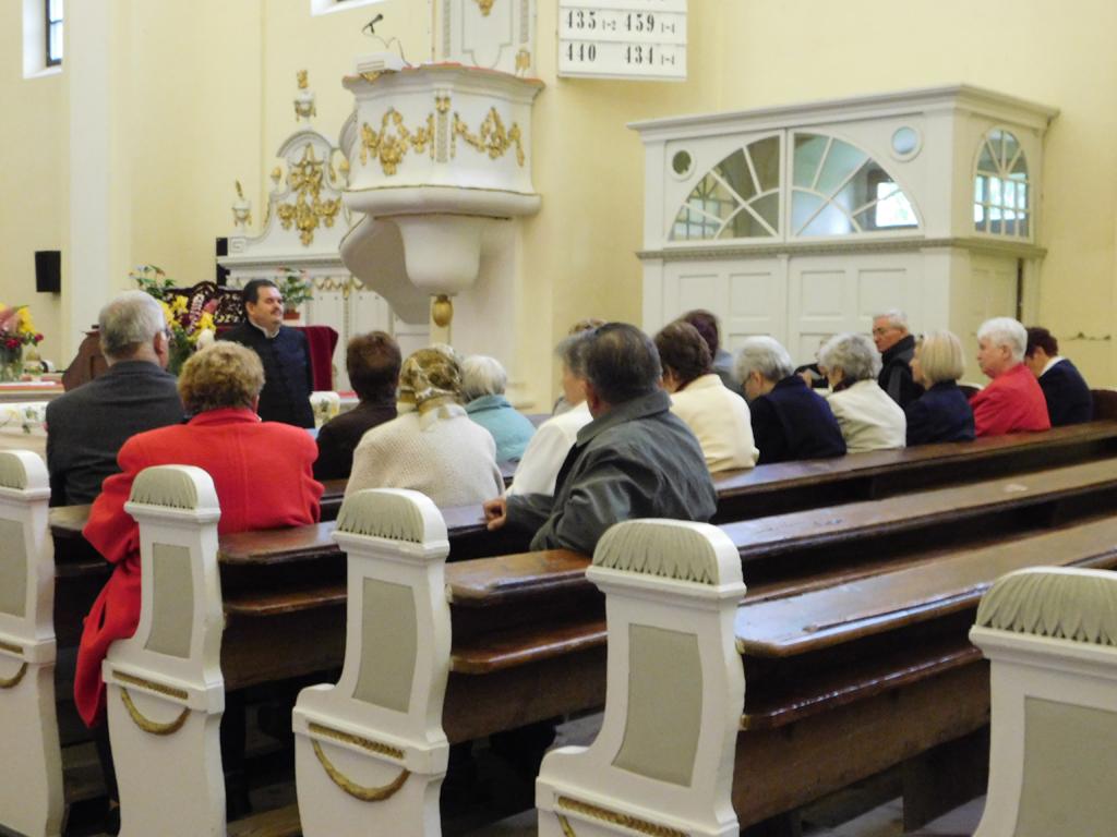 Pünkösdi istentisztelet, konfirmáció és konfirmandus találkozó 2016