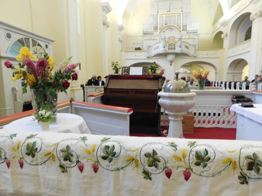 Pünkösdi istentisztelet, konfirmáció és konfirmandus találkozó 2016
