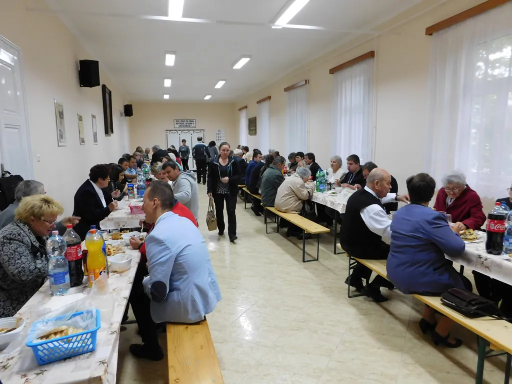 Pünkösdi istentisztelet, konfirmáció és konfirmandus találkozó 2016
