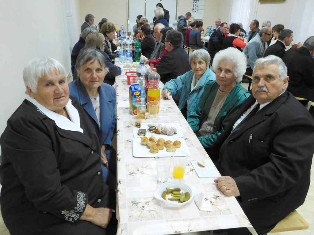 Pünkösdi istentisztelet, konfirmáció és konfirmandus találkozó 2016