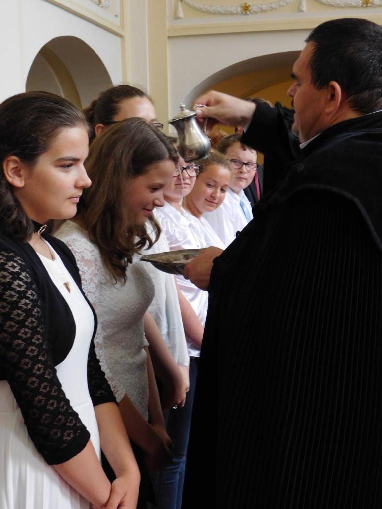 Pünkösdi istentisztelet, konfirmáció és konfirmandus találkozó 2017
