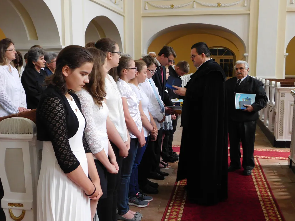 Pünkösdi istentisztelet, konfirmáció és konfirmandus találkozó 2017