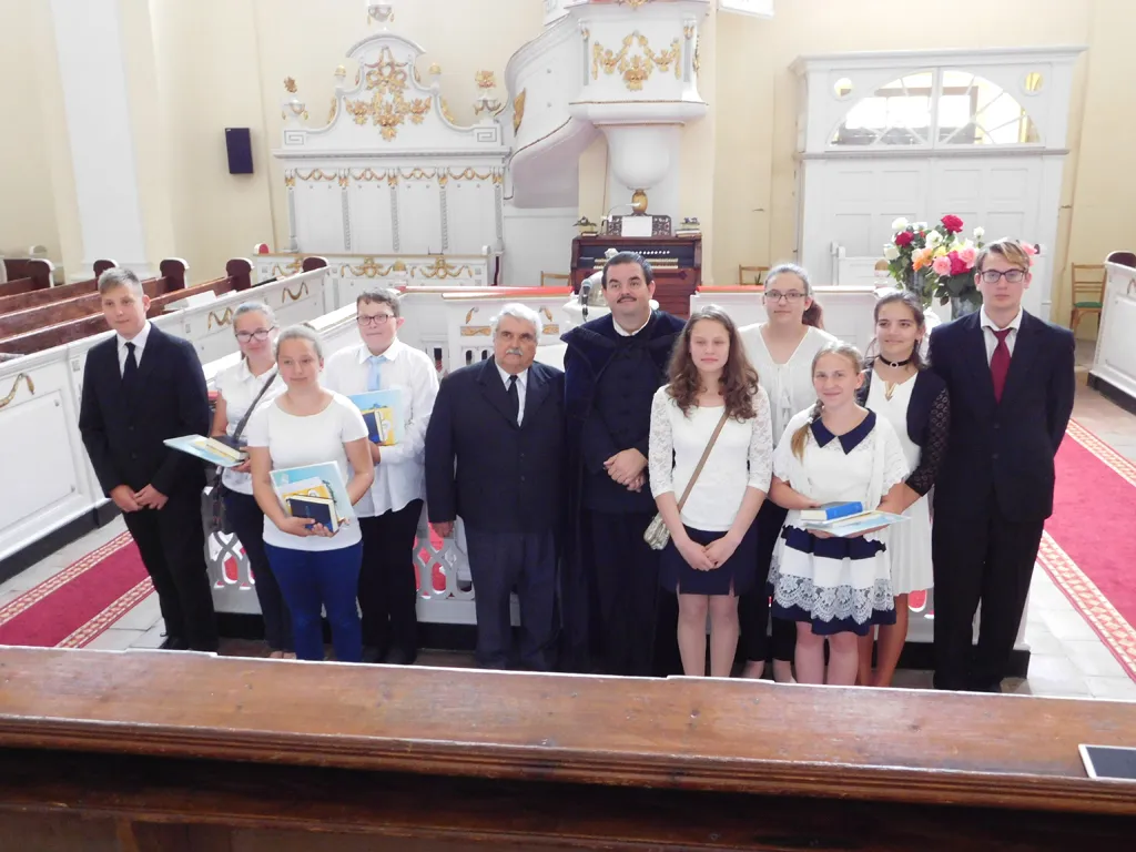Pünkösdi istentisztelet, konfirmáció és konfirmandus találkozó 2017