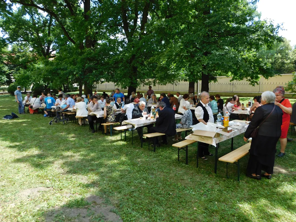 Pünkösdi istentisztelet, konfirmáció és konfirmandus találkozó 2017