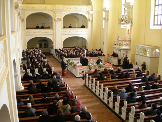 Sípos Tas Töhötöm esperes úr beiktatása a gyomai Református Templomban