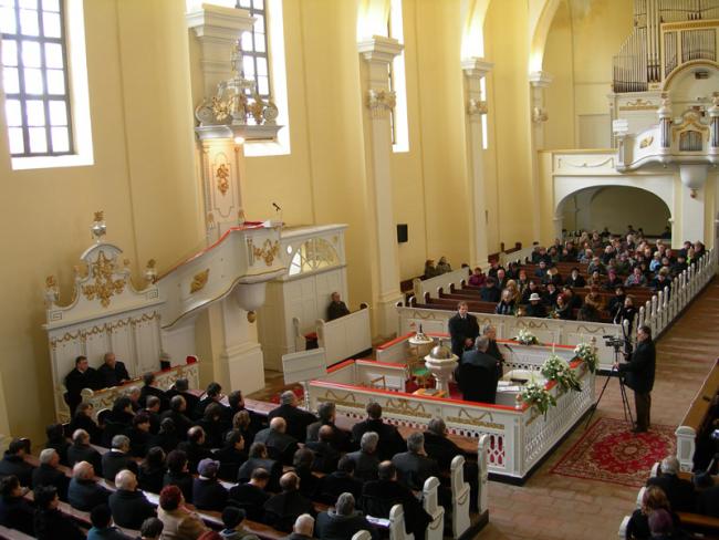 Sípos Tas Töhötöm esperes úr beiktatása a gyomai Református Templomban
