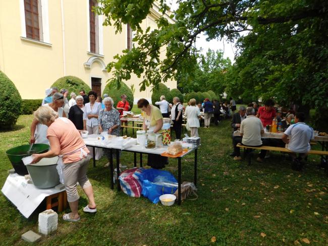 Pünkösdi istentisztelet, konfirmáció és konfirmandus találkozó 2017